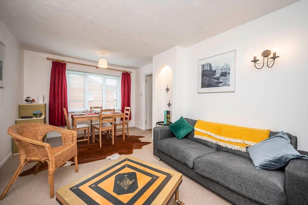 Cosy 2 Bedroom Flat Close To Tower Bridge With Free Parking Leilighet