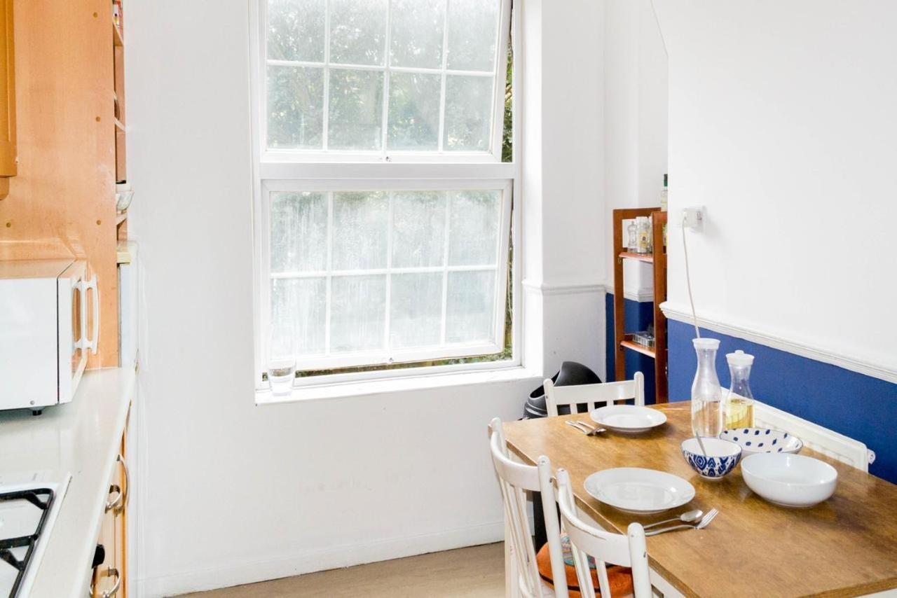 Affordable Double In Trendy Angel, Islington * London