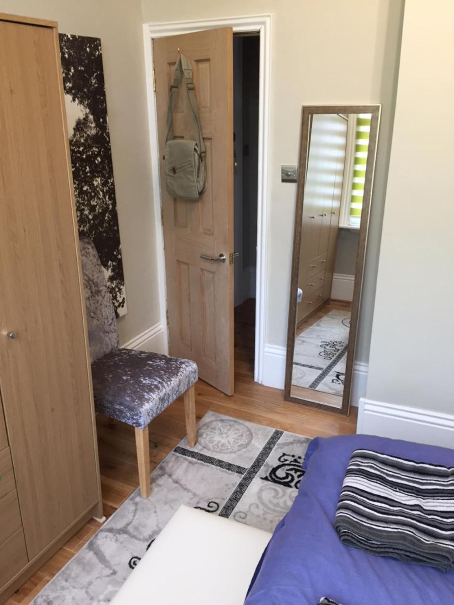 Apartment Beautiful One Bedroom Flat With Private Balcony London