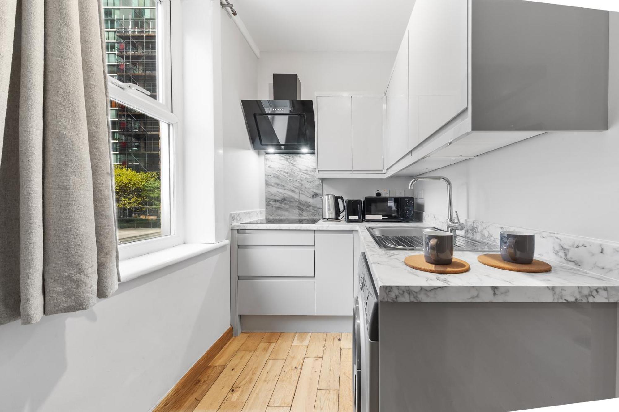 Stylish 1 Bed Canary Wharf - Perfect For Corporate & Tourists Apartment *