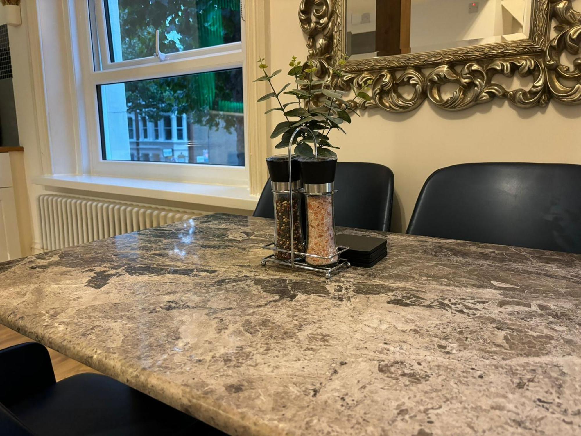 Zee Homes W6 Leilighet London