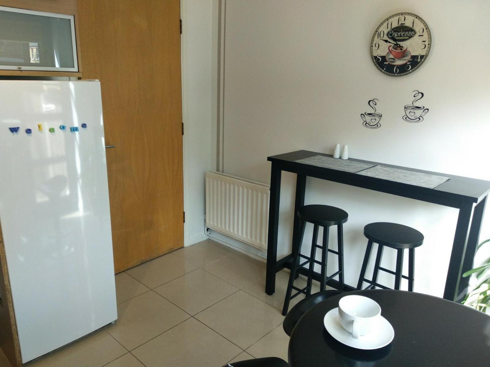 With En-suite And Free Parking Gjestgiverier London