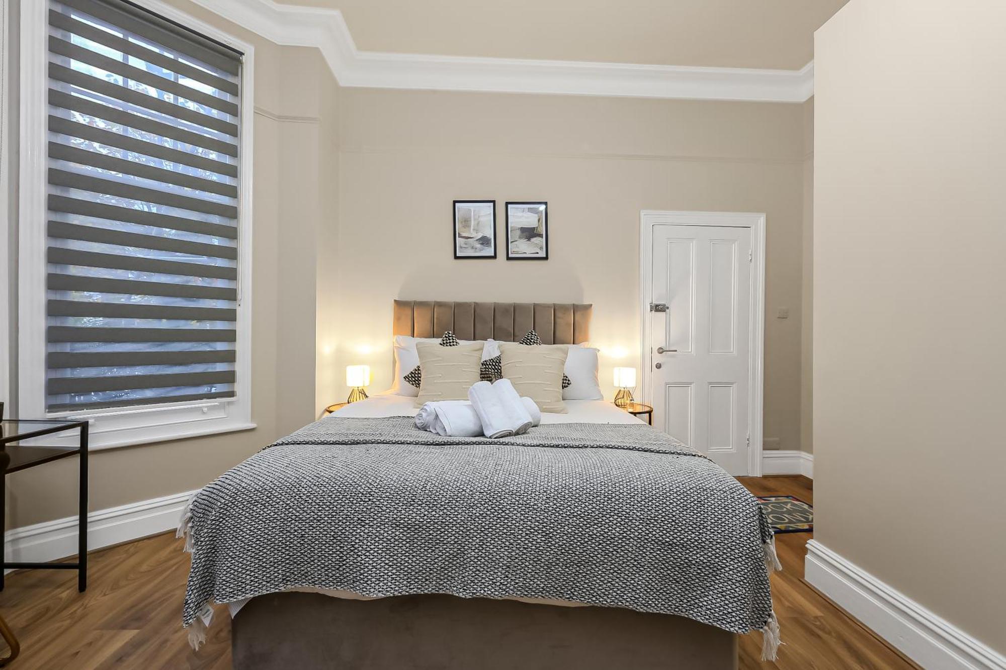 Cozy Sunlit With Kitchenette Leilighet London