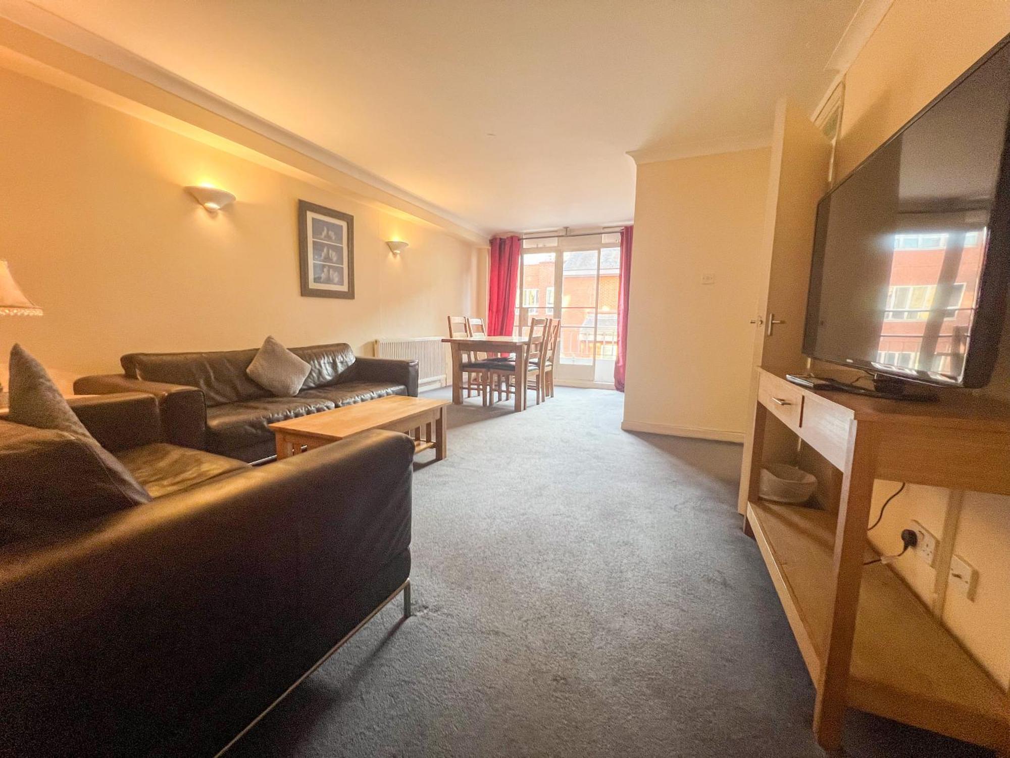 Collection In Prestigious Mayfair Location Apartment
