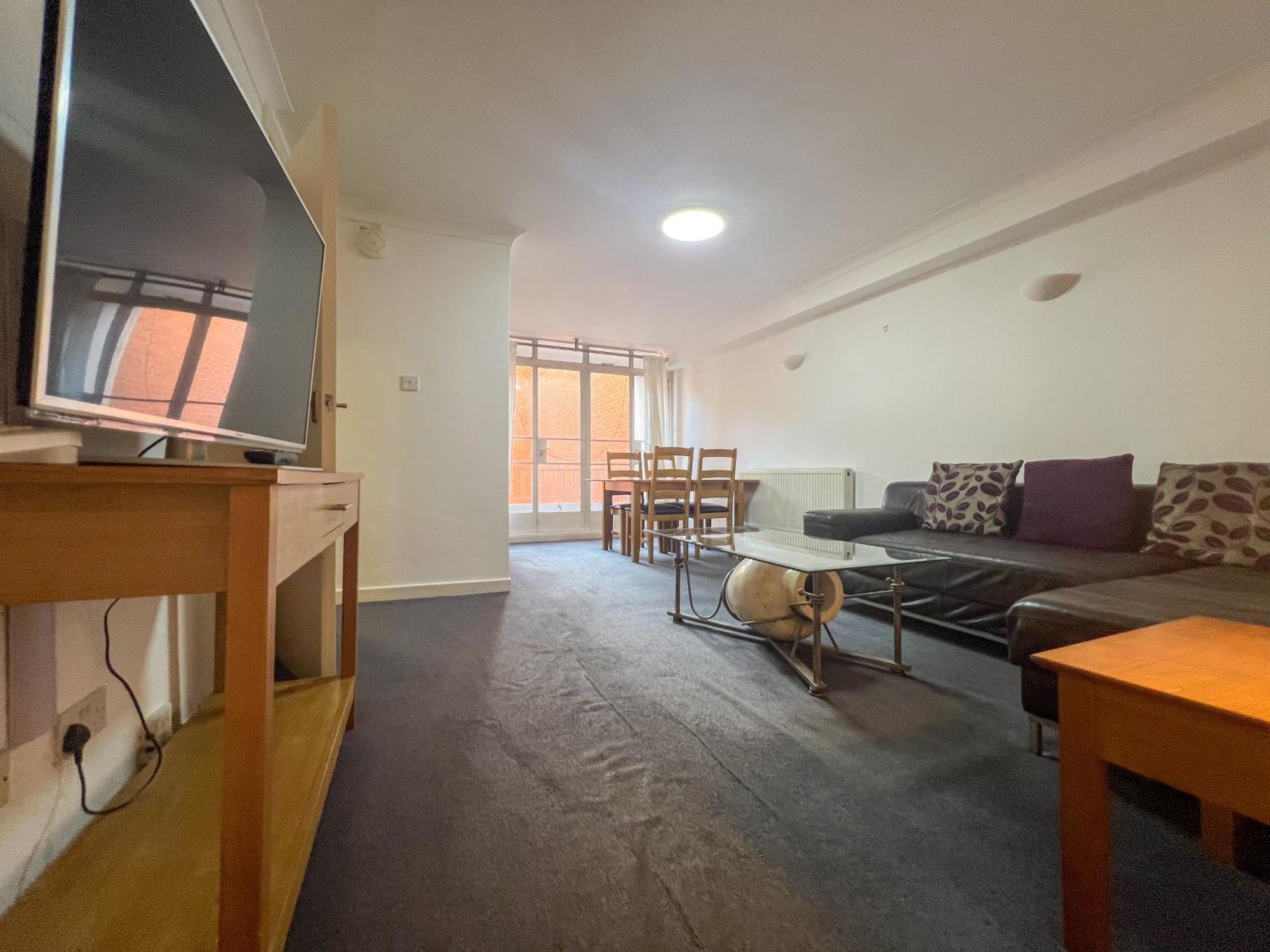 Collection In Prestigious Mayfair Location Apartment