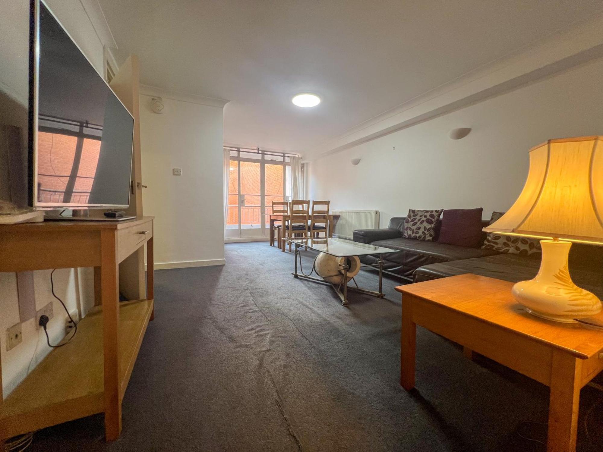 Collection In Prestigious Mayfair Location Apartment