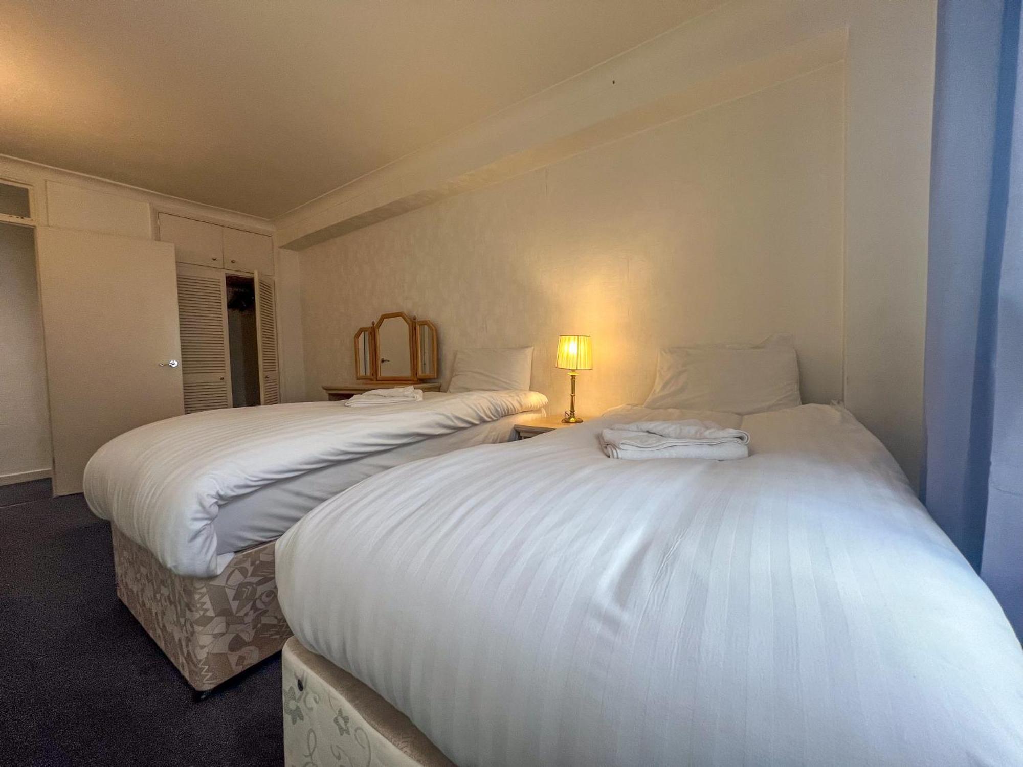 Collection In Prestigious Mayfair Location * London