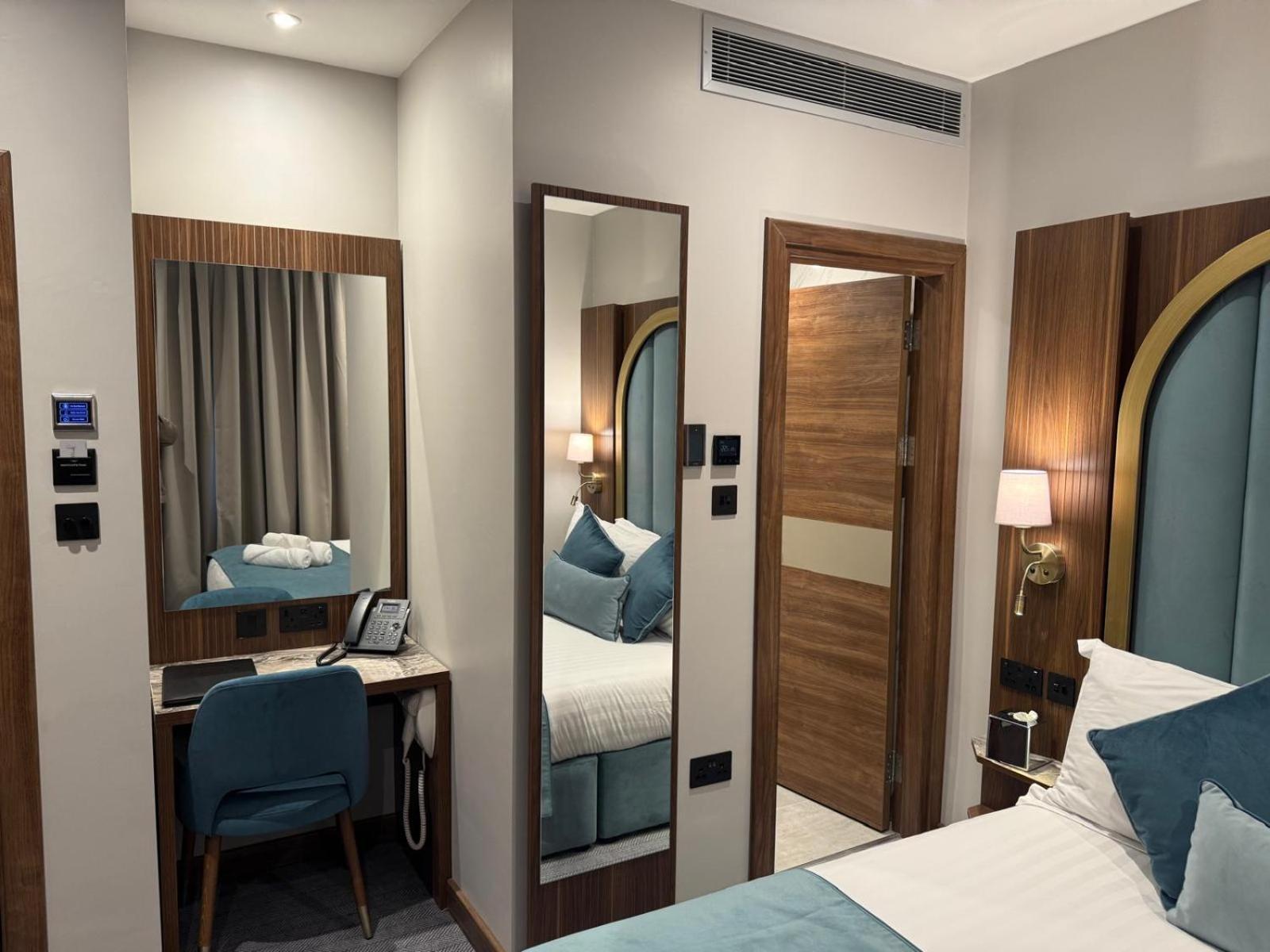 St Mark's - Merit 4* London
