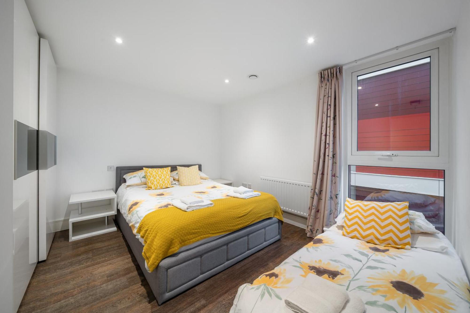 Riverside 1br With Easy Transport 20min To Centre