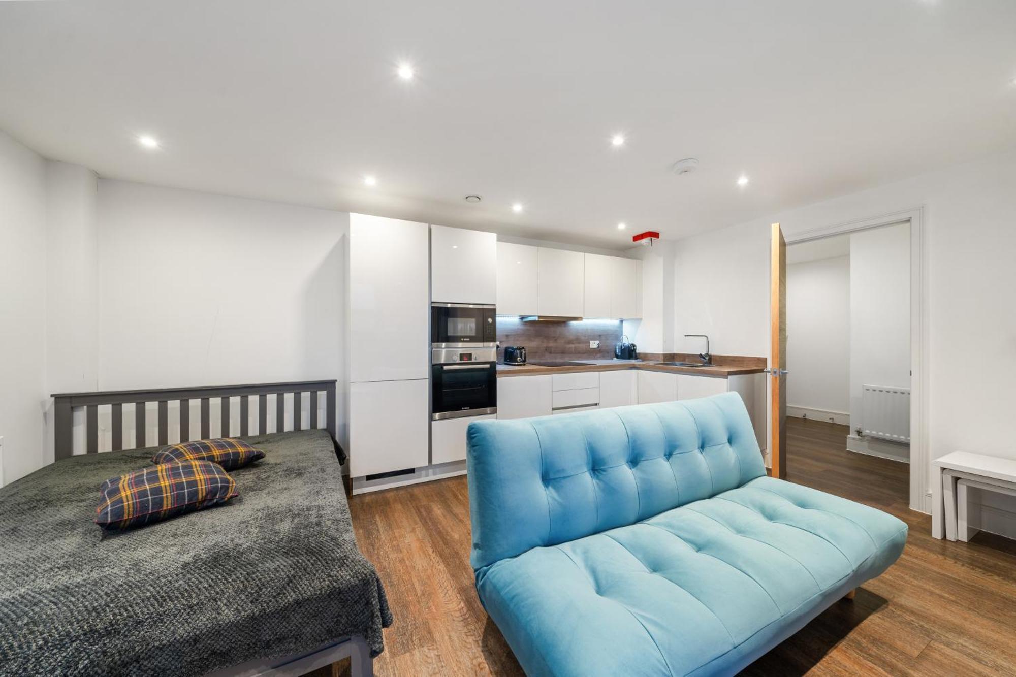 Riverside 1br With Easy Transport 20min To Centre Leilighet *