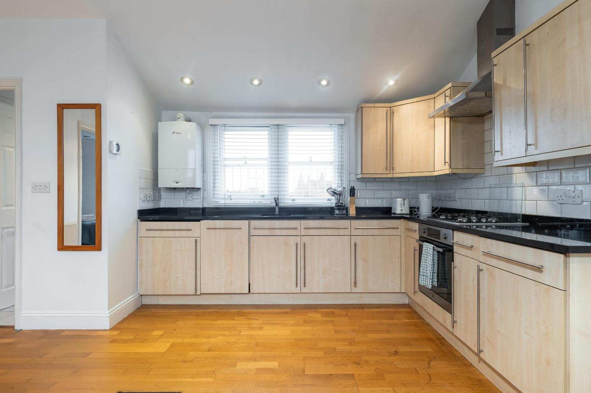 Pembridge Gardens By Capital Apartment *