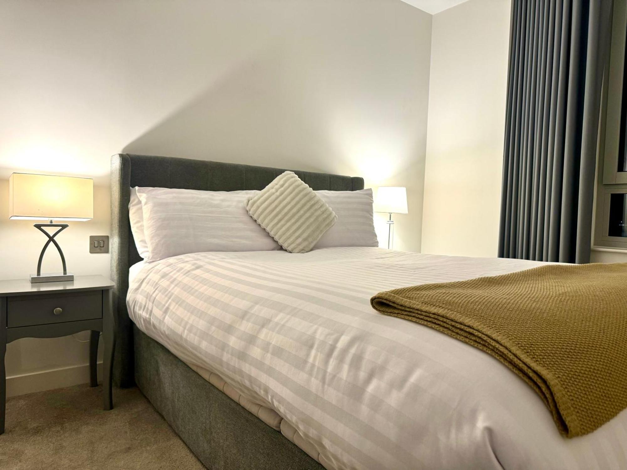 2 Bedroom Luxury Edgware Road By Wild Leilighet