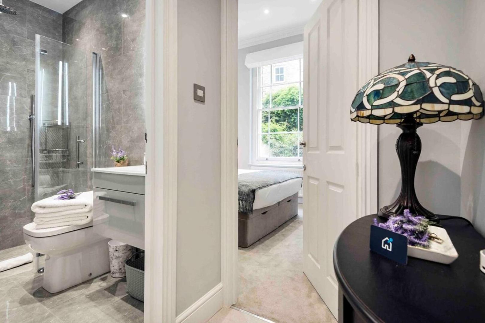Bright And Modern Bayswater Apartment London