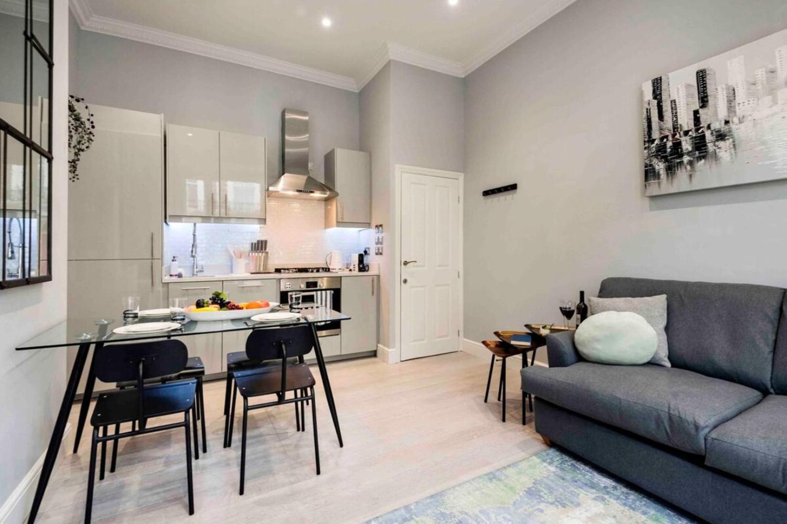 Bright And Modern Bayswater Apartment London