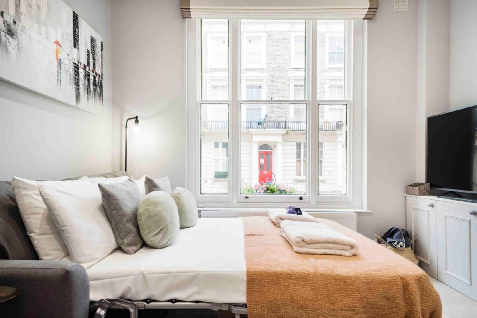 Bright And Modern Bayswater Apartment London