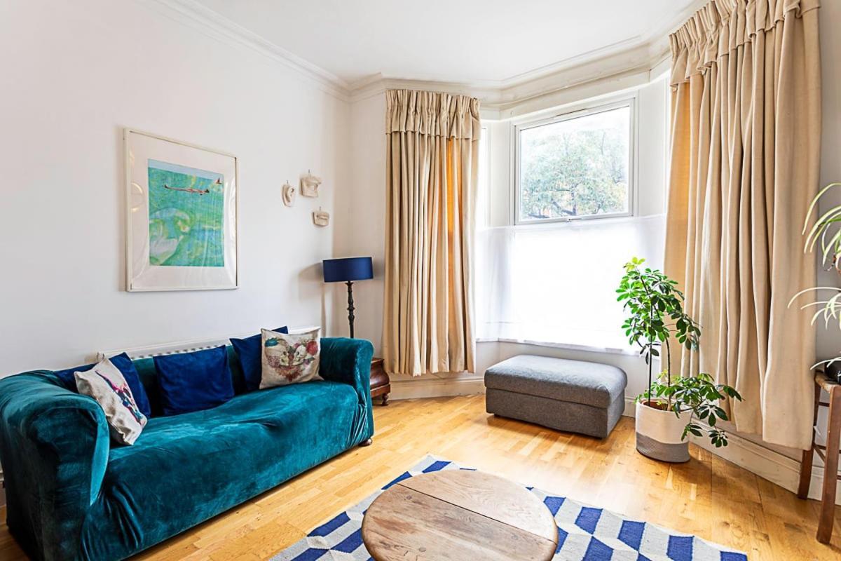 Appartement Charming Acton Dollhouse Londen