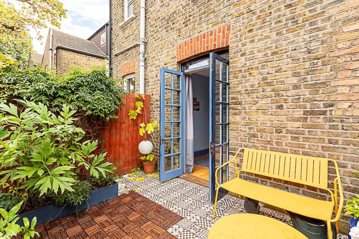Charming Acton Dollhouse * Londen