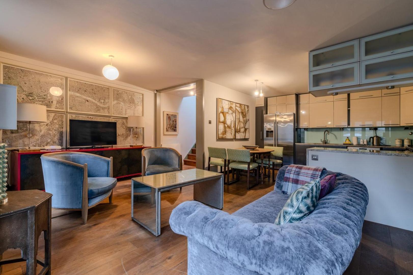 Beautiful Three Bedroom House In West *