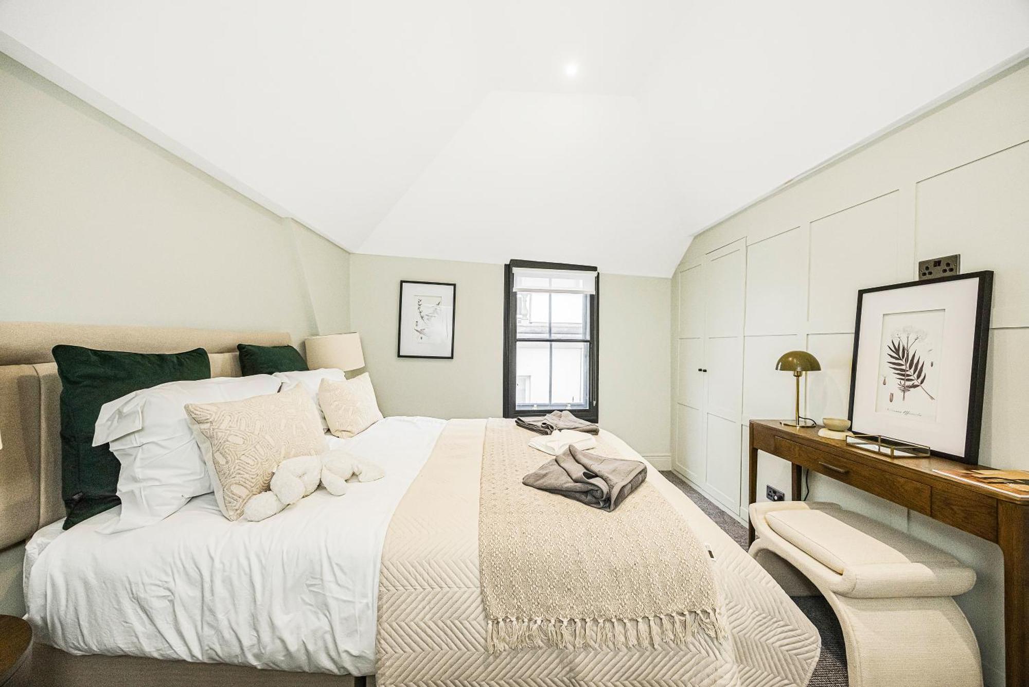 Apartment Stylish 2-bed Townhouse In Mayfair London