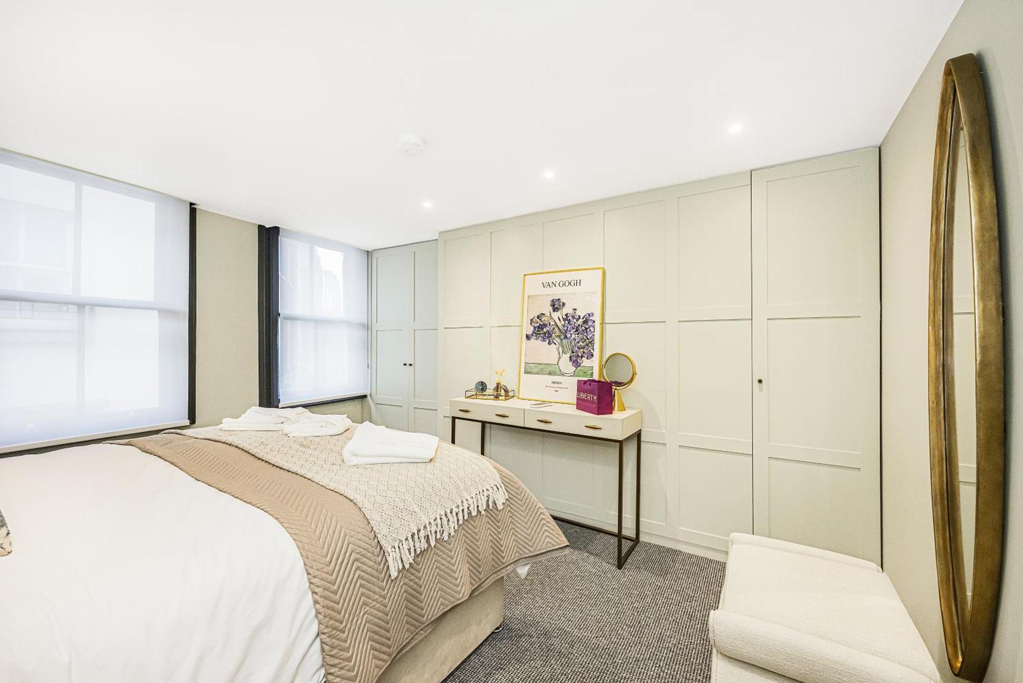 Stylish 2-bed Townhouse In Mayfair *