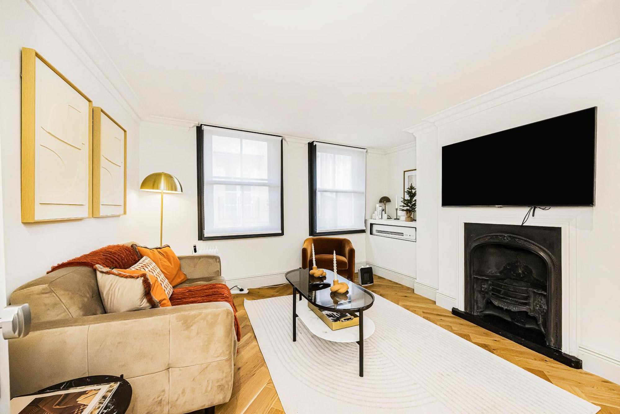 Stylish 2-bed Townhouse In Mayfair * London