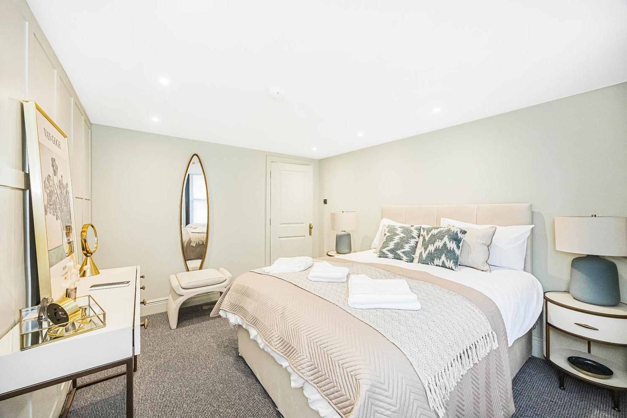 Stylish 2-bed Townhouse In Mayfair