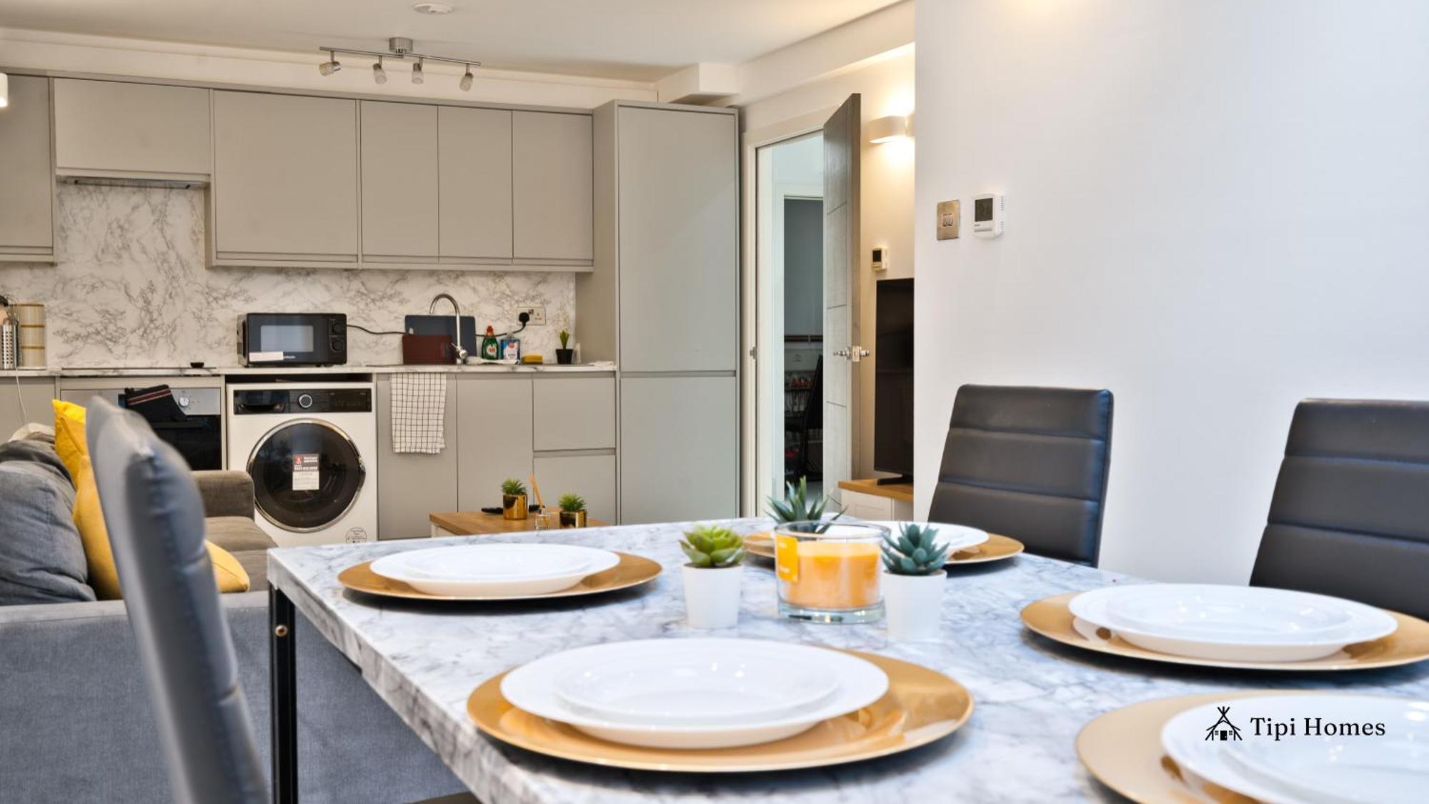 2 Bed 2 Bath, Golders Green, Near * London