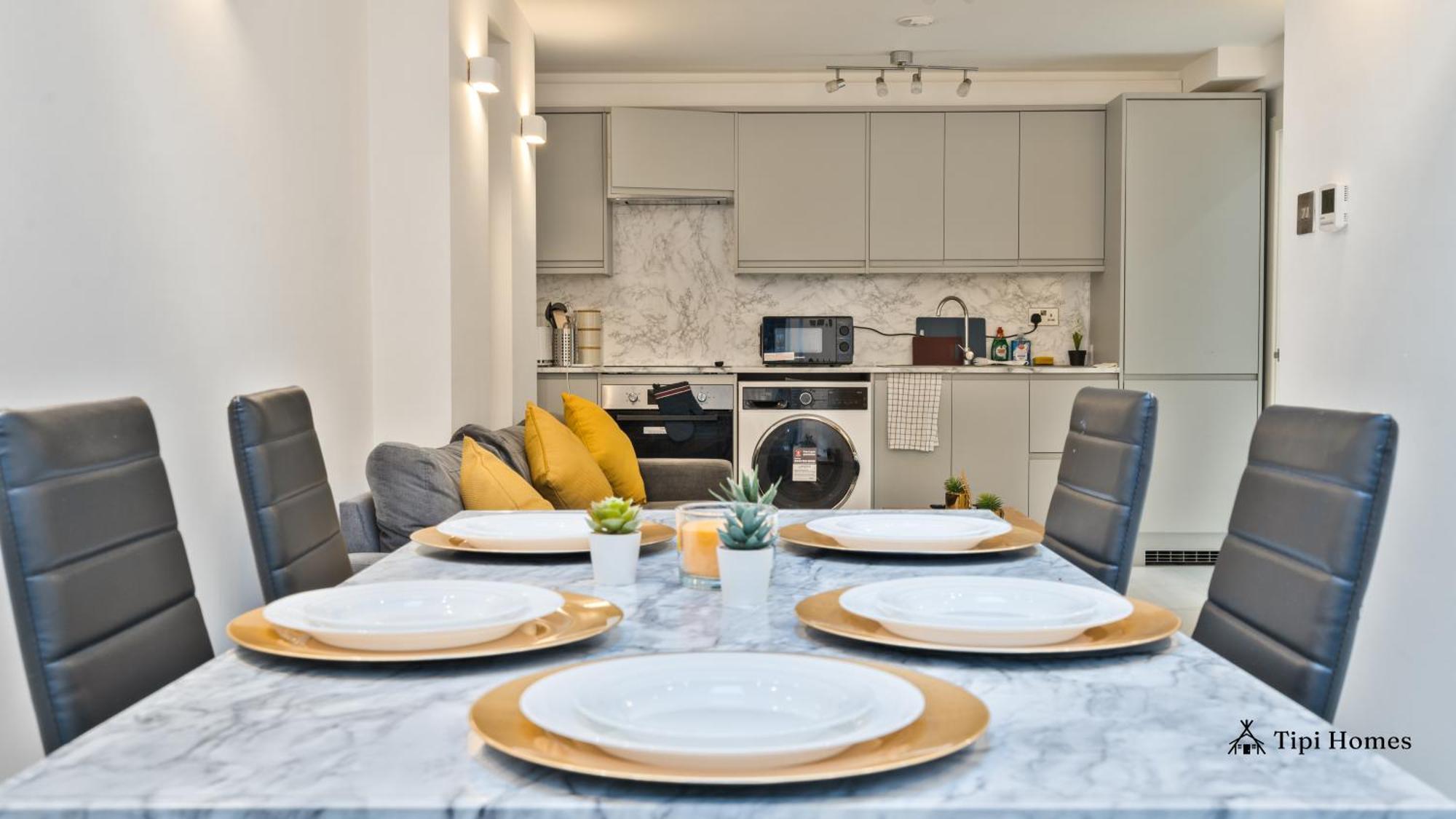 2 Bed 2 Bath, Golders Green, Near Apartment London