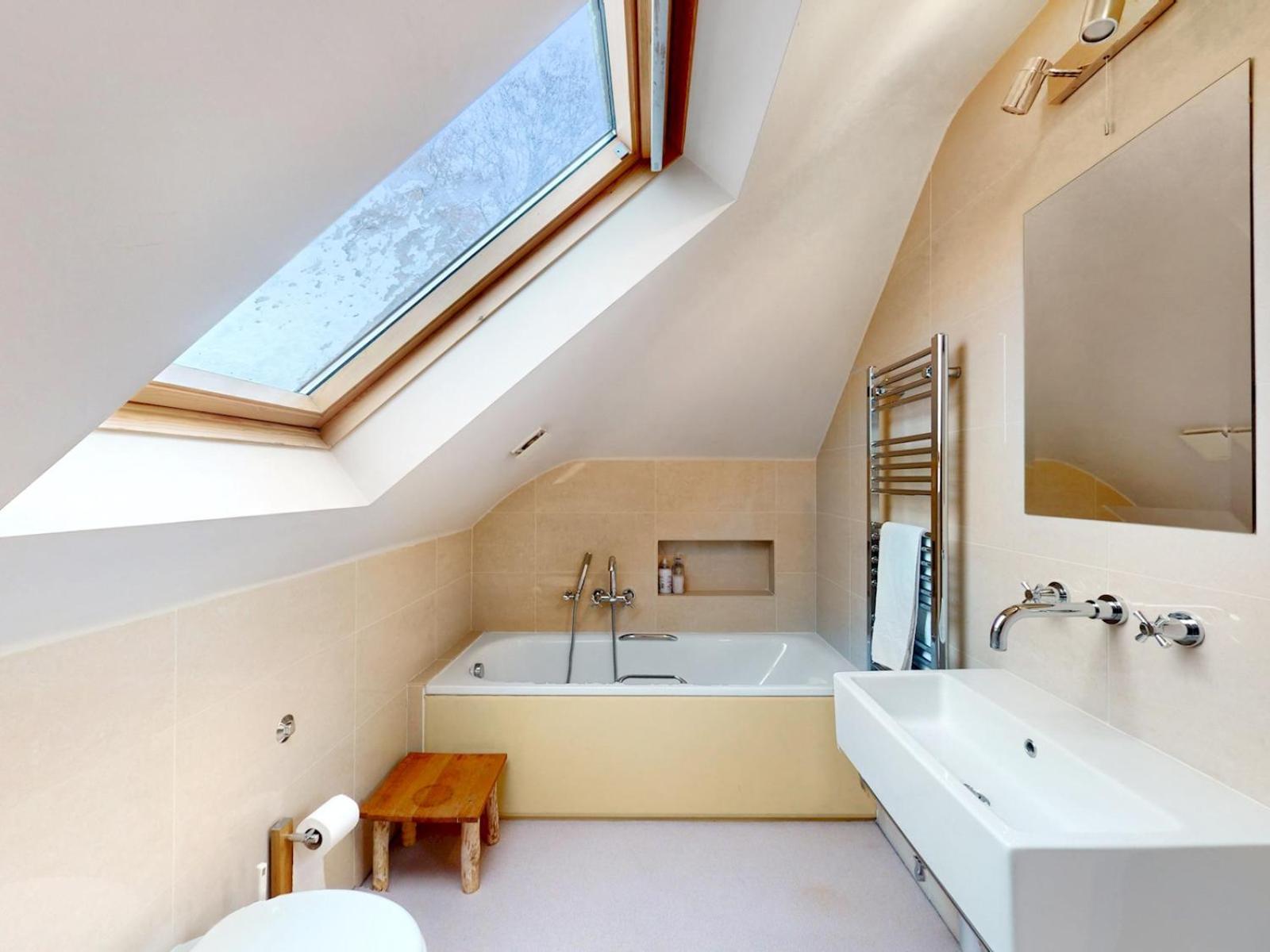 Pass The Keys Charming House In Golders Vakantiehuis