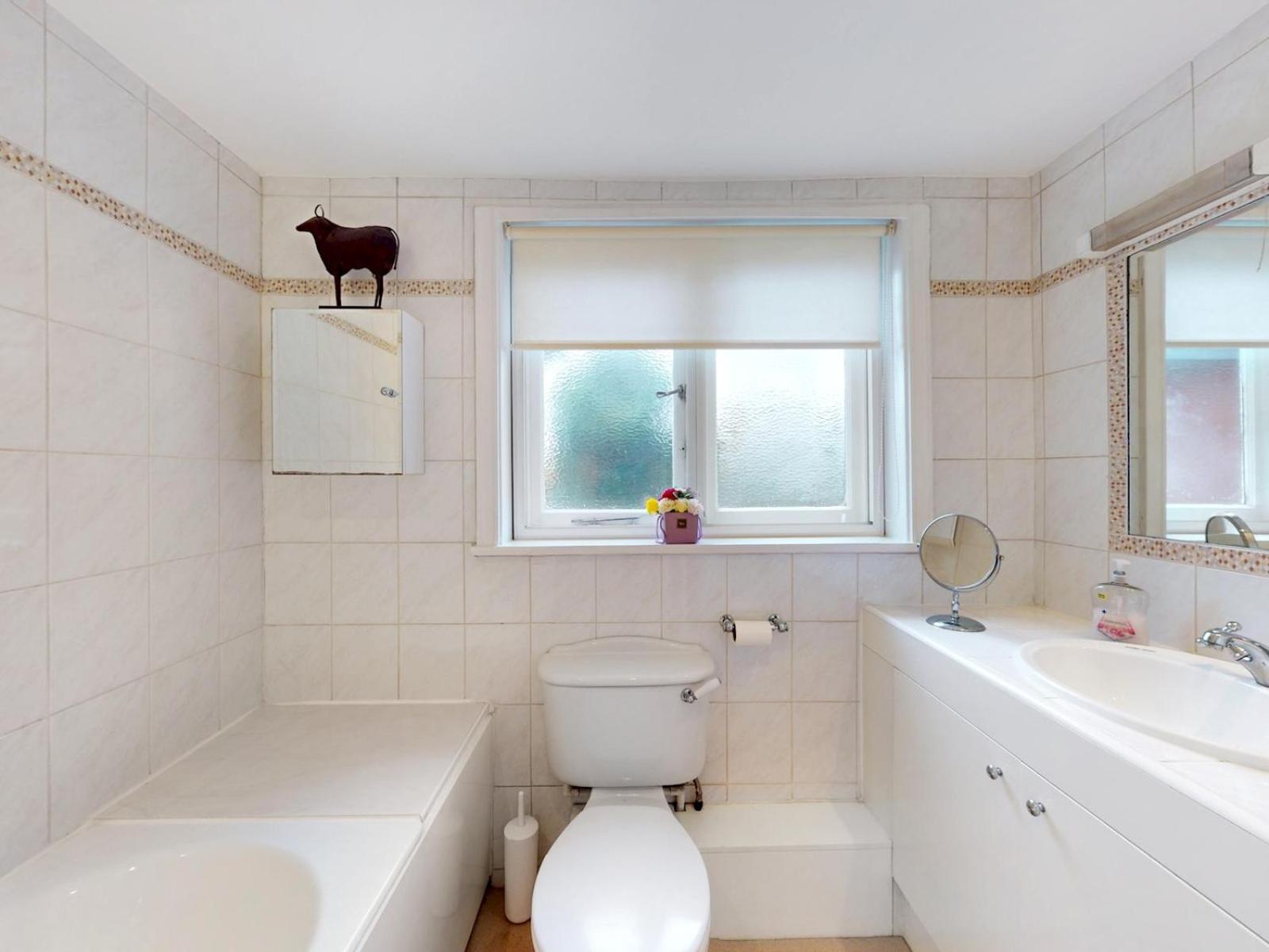 Pass The Keys Charming House In Golders Vakantiehuis