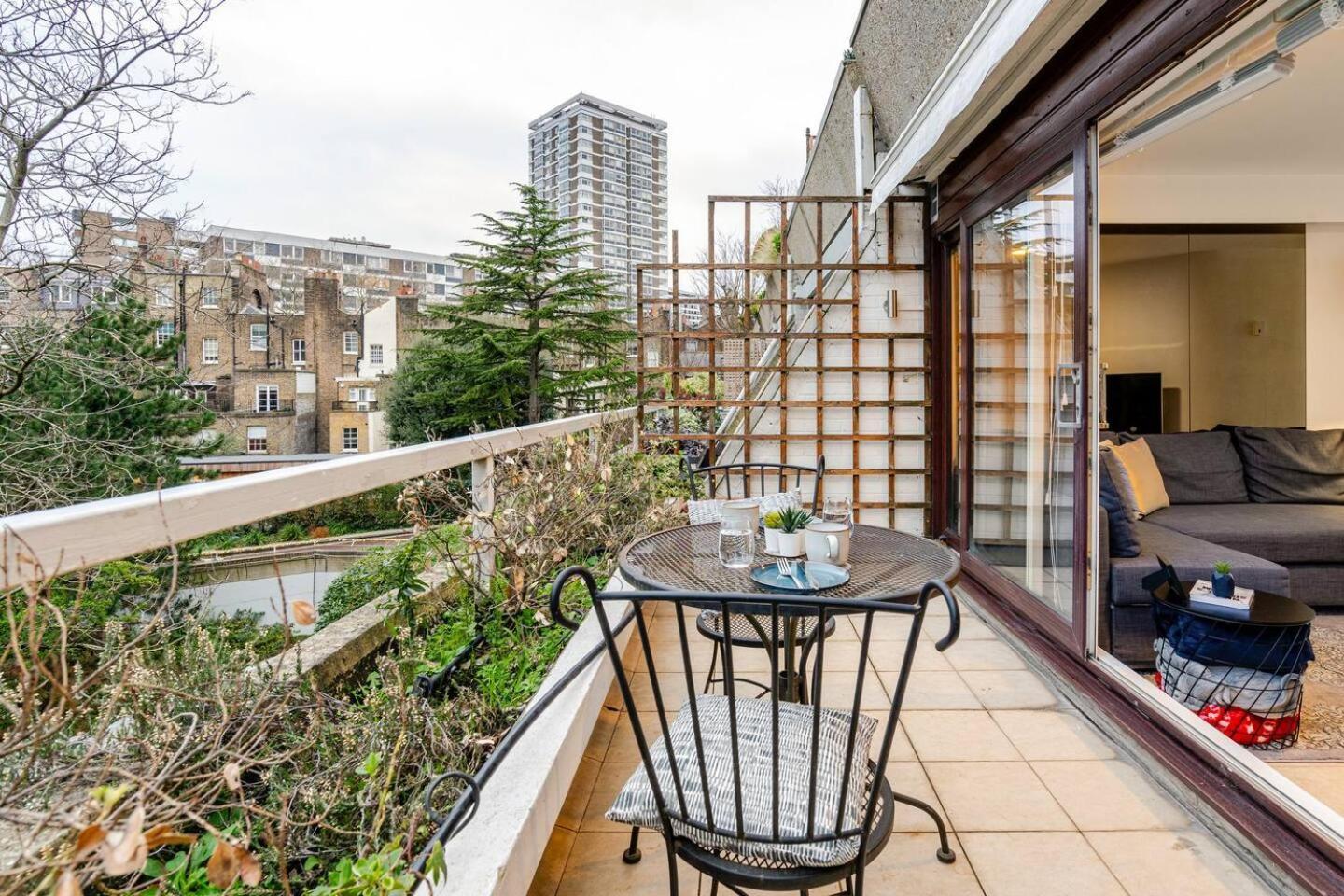 Hyde Park - Parking&terrace - 5 Sleeps Leilighet