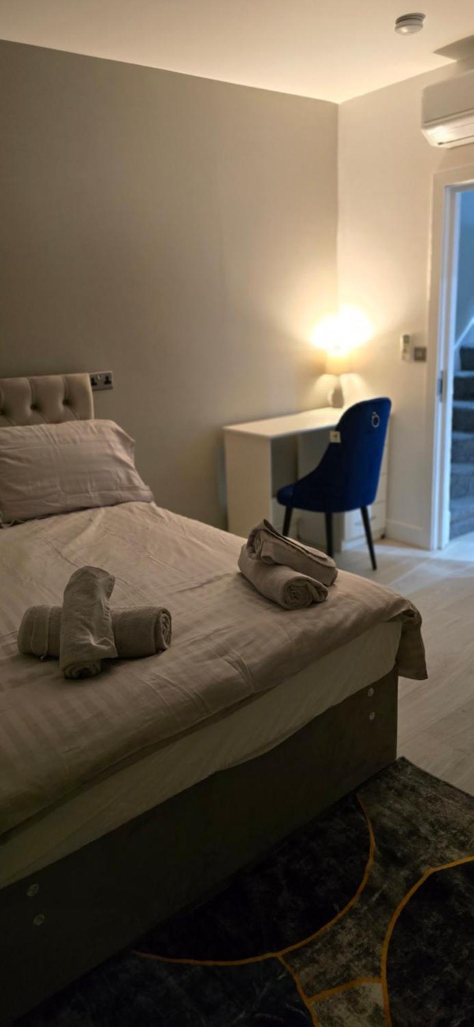Apartment Family Friendly Fully Refurbished 3 Bedroom, 3 Bathroom In