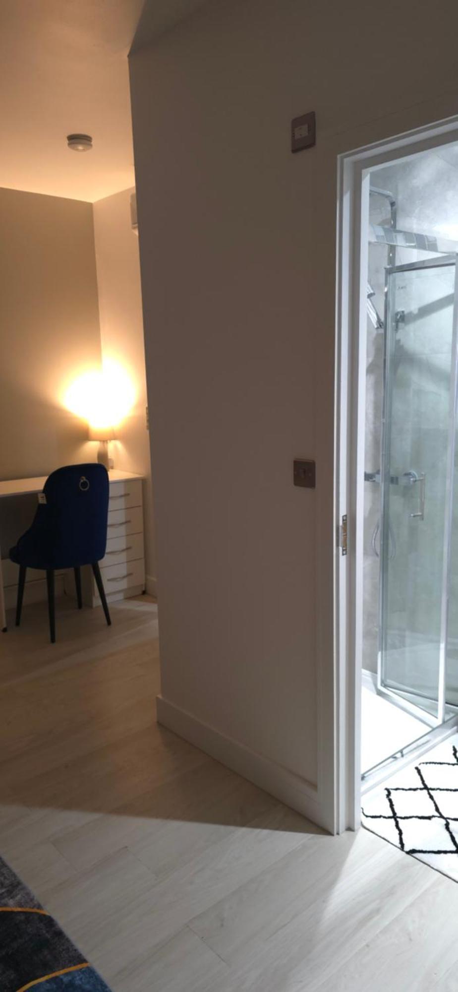 Family Friendly Fully Refurbished 3 Bedroom, 3 Bathroom In London