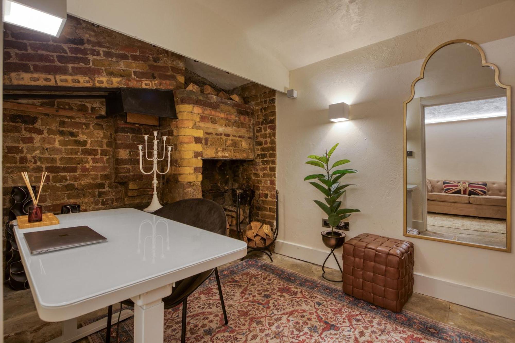Historic Cubitt 3bd 3ba Gem W Steam Villaer