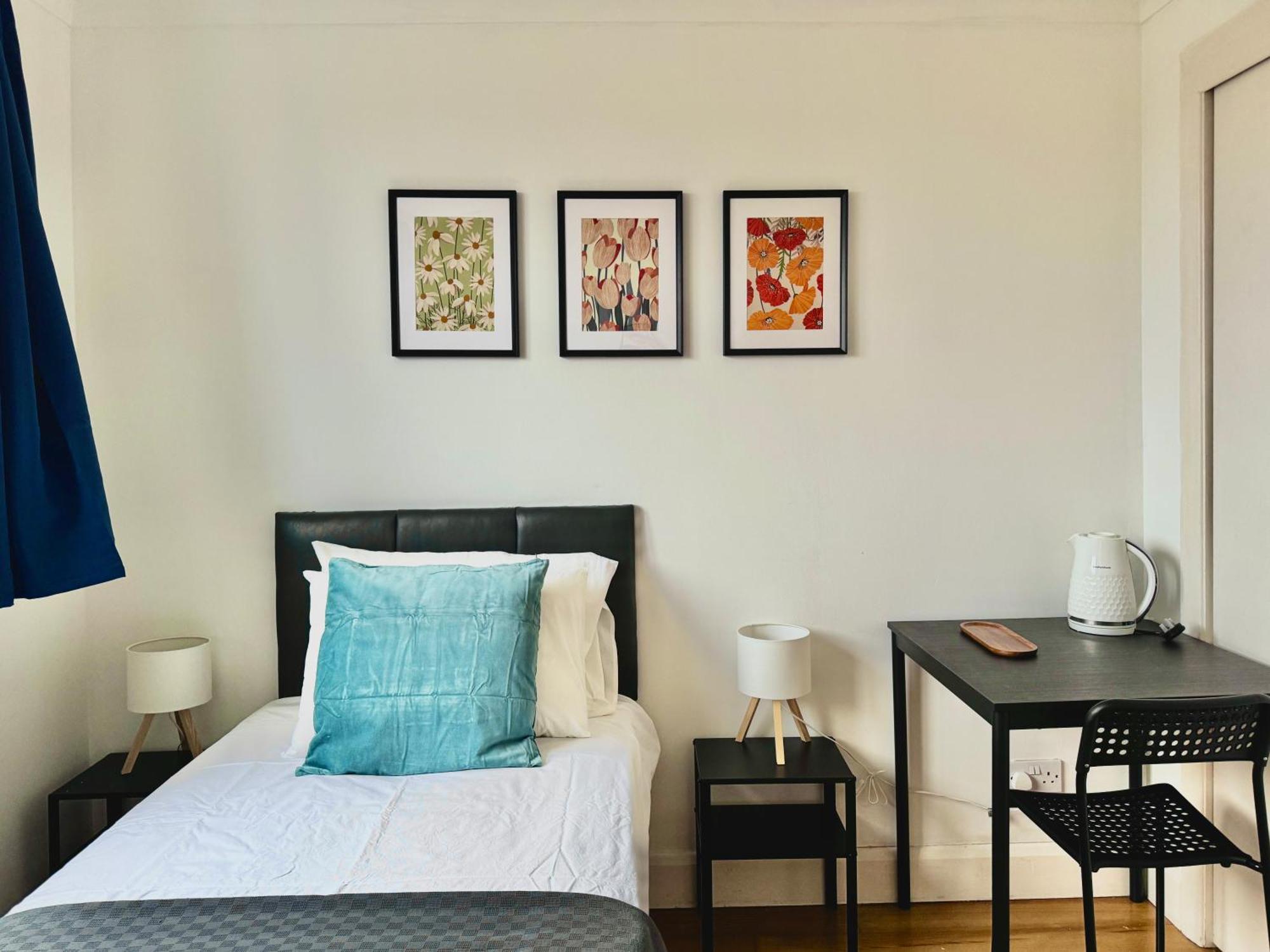 Gjestgiverier Maberic Housing West Gem Your Connection *