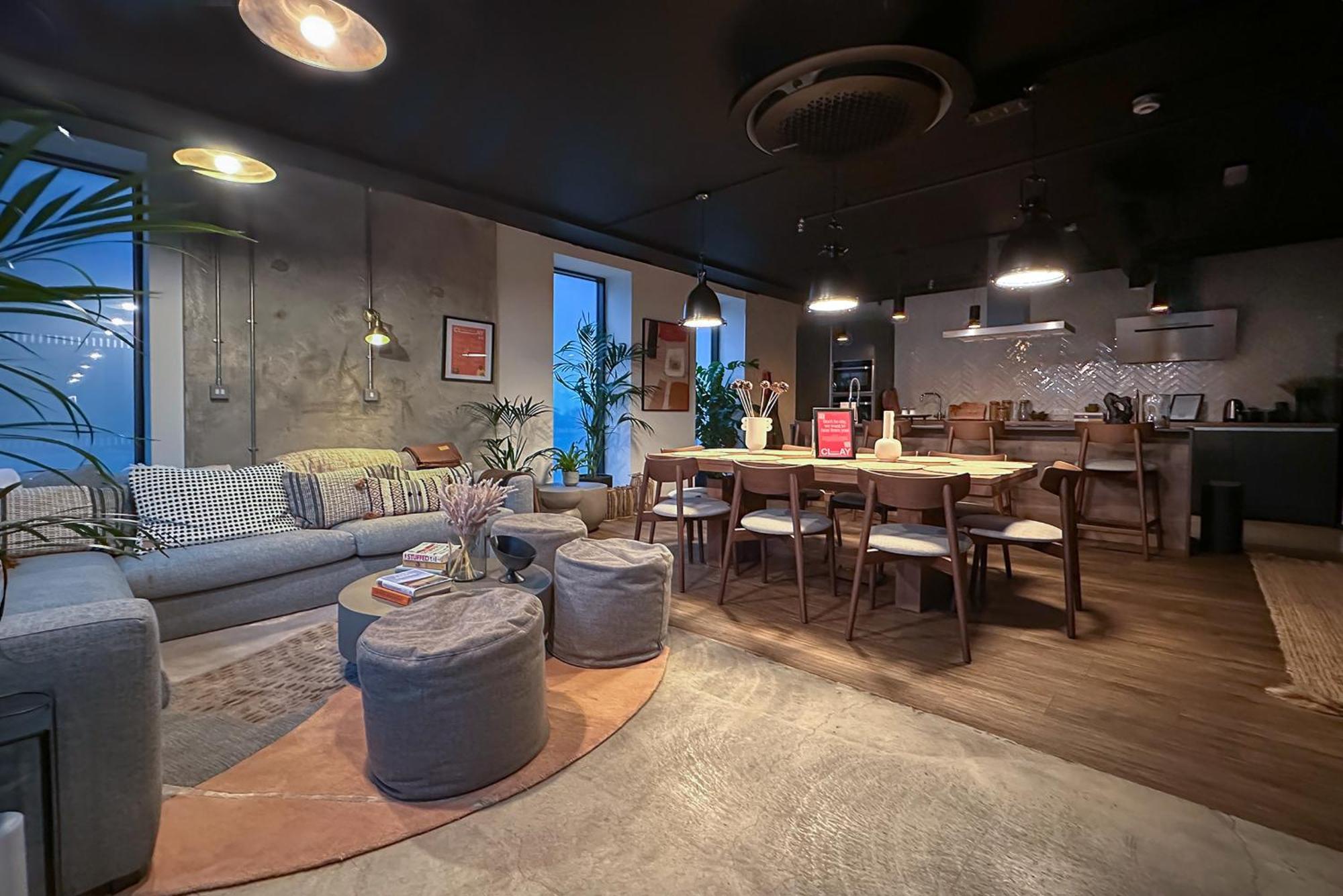 Alto - Modern Comfort & Prime Location