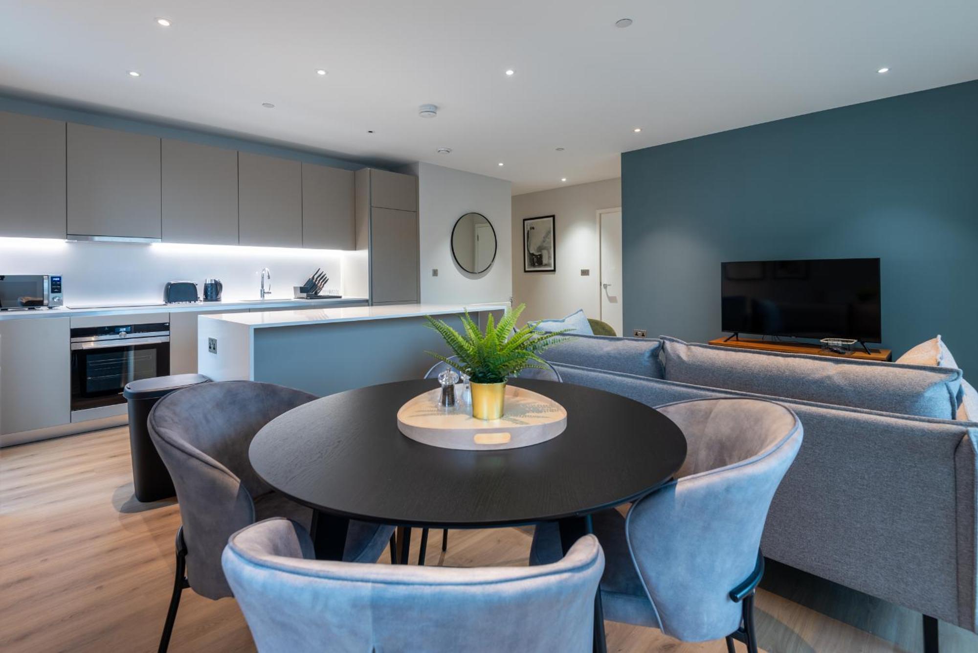 Alto - Modern Comfort & Prime Location Apartment *