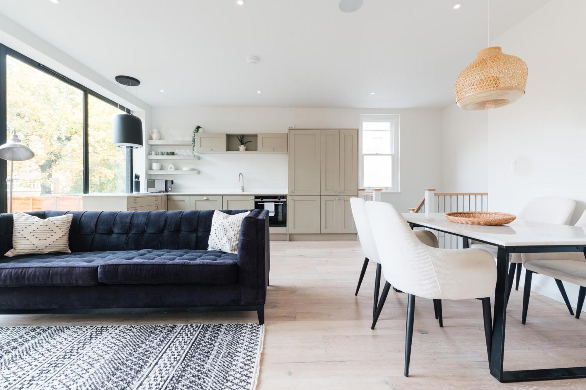 Modern & Bright Luxury In Honor Oak Londen