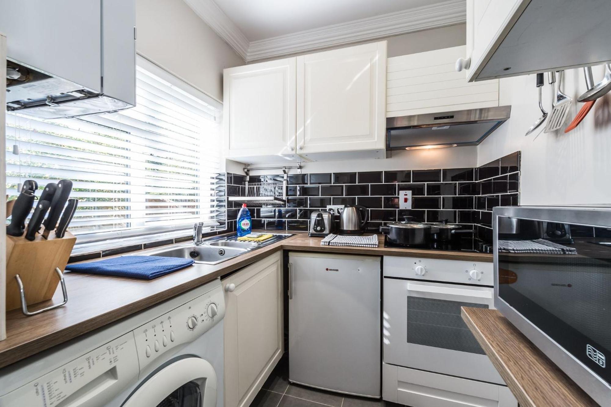 Apartment Stylish Apartment,12 Minutes Tube To Oxford Street,central London,ac,free Wifi London