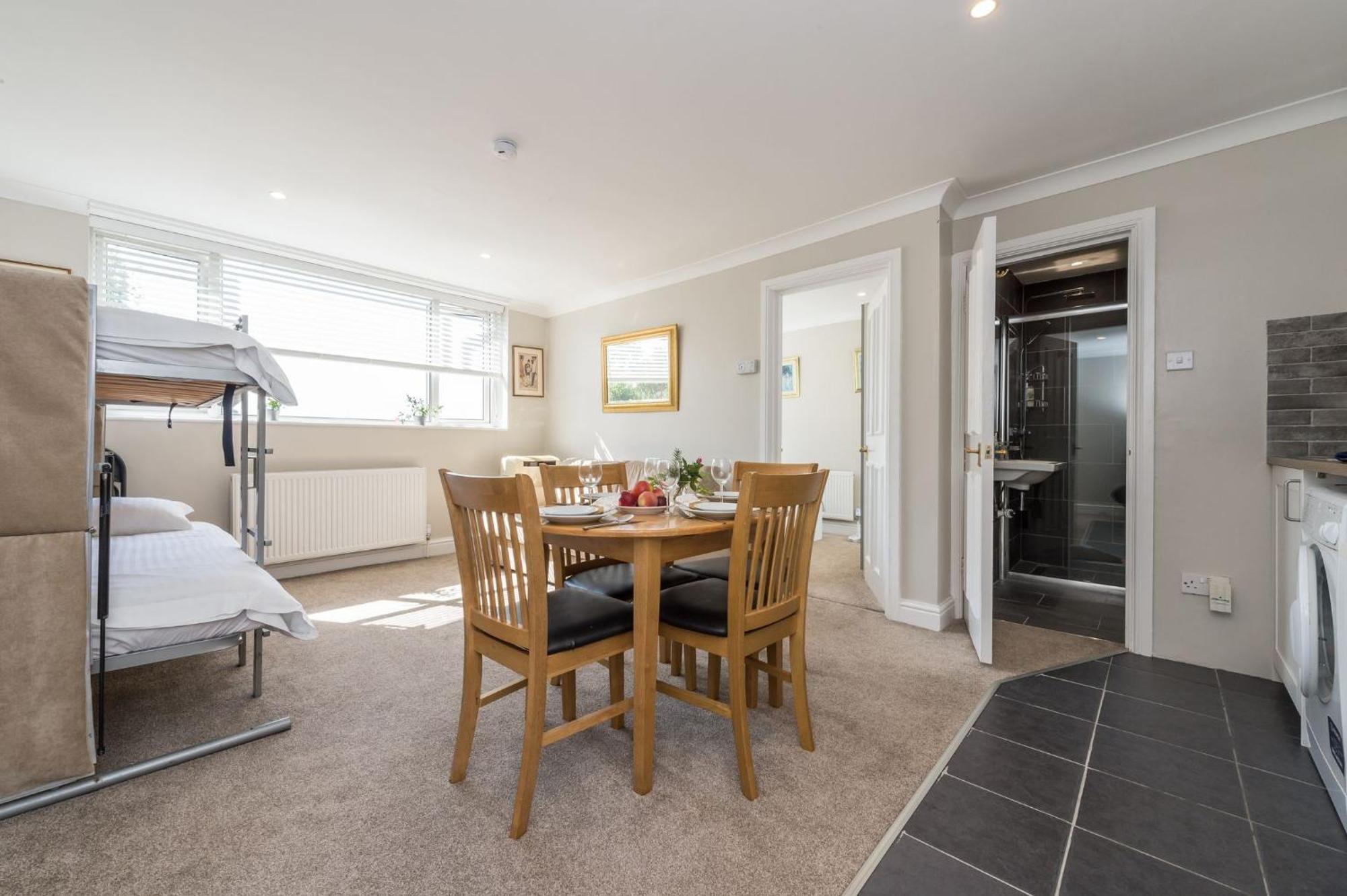 Apartment Stylish Apartment,12 Minutes Tube To Oxford Street,central London,ac,free Wifi