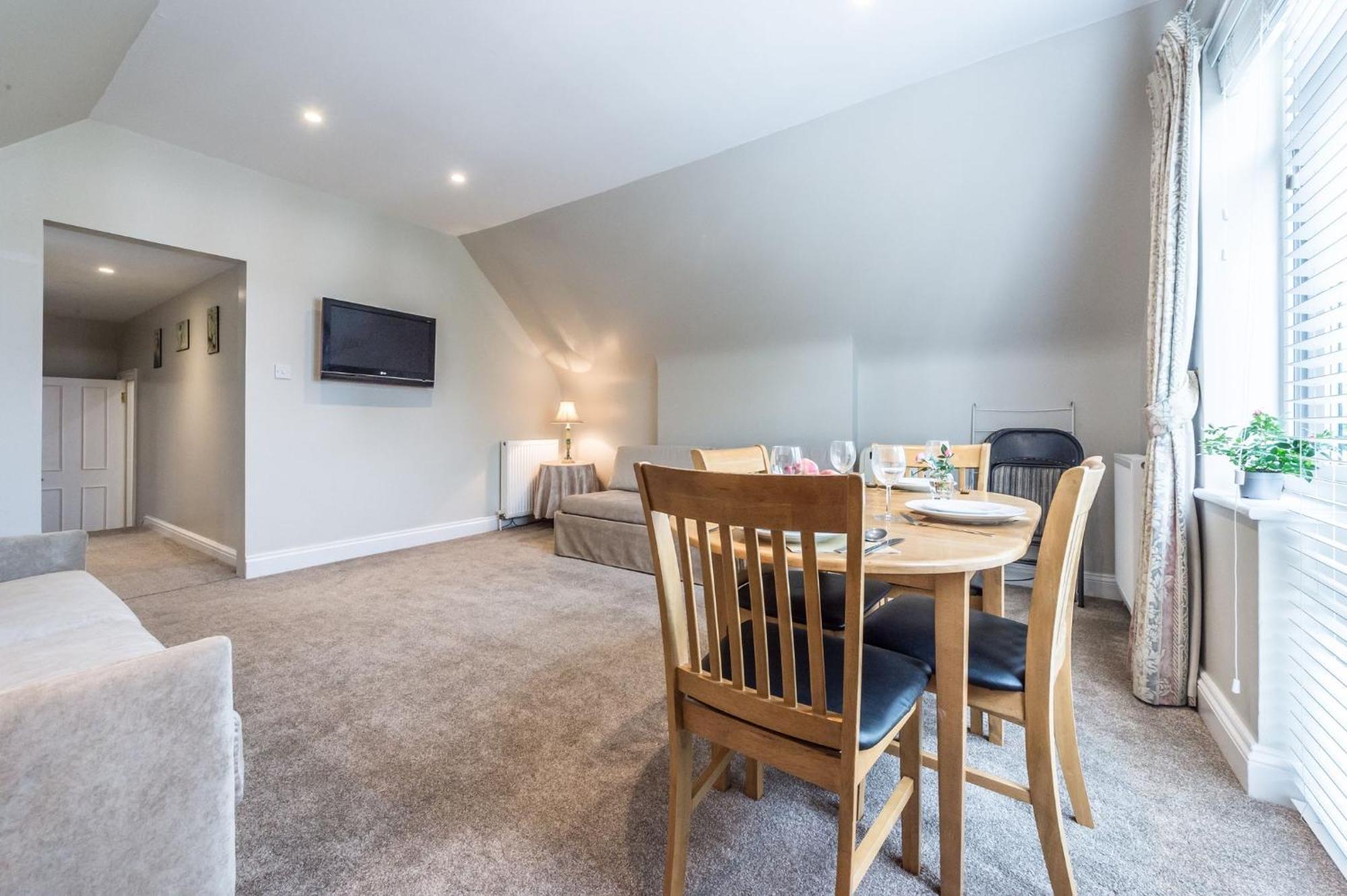 Apartment Stylish Apartment,12 Minutes Tube To Oxford Street,central London,ac,free Wifi London