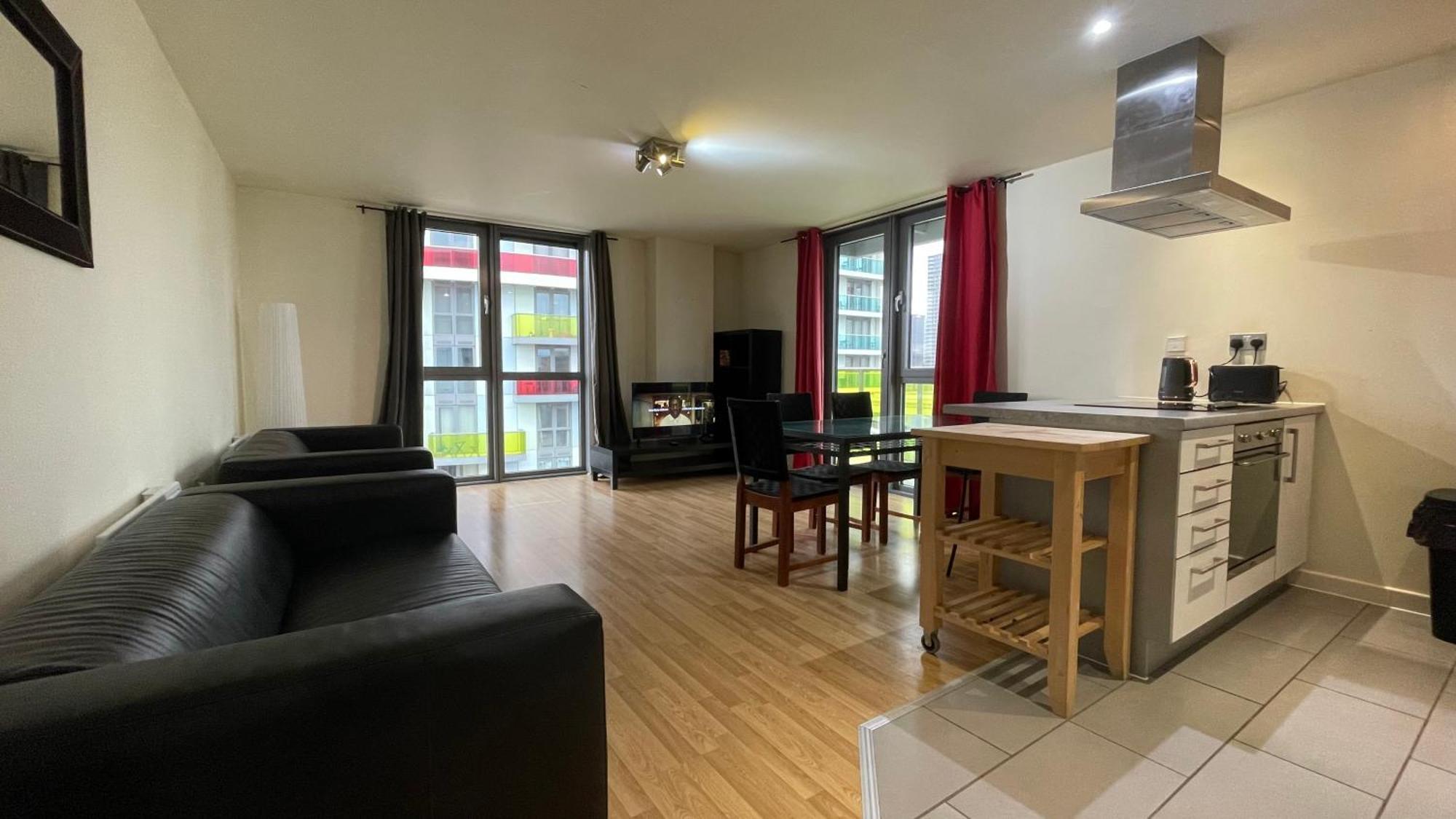 Apartment Stratford 2 Bedroom With 2 Bathrooms & Great Links