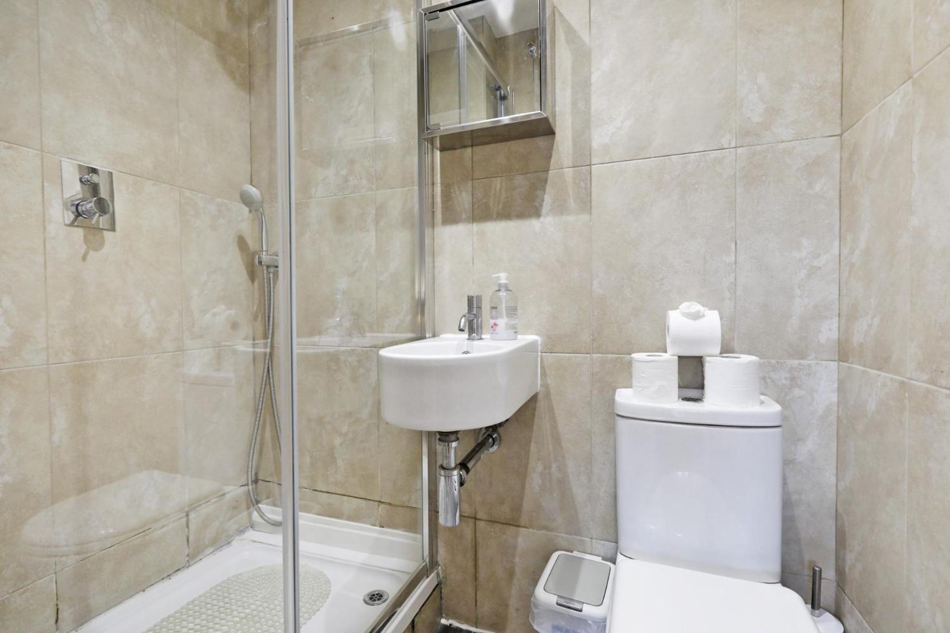 Beautiful 2 Bed 2 Bath - Notting Hill Apartment *