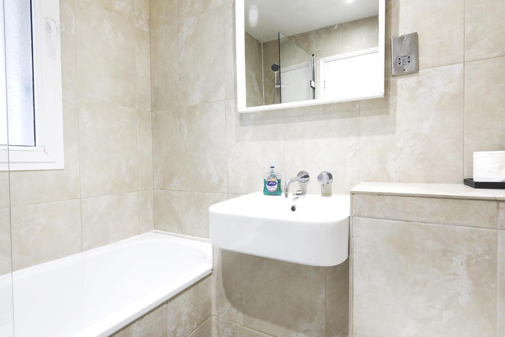 Beautiful 2 Bed 2 Bath - Notting Hill * London