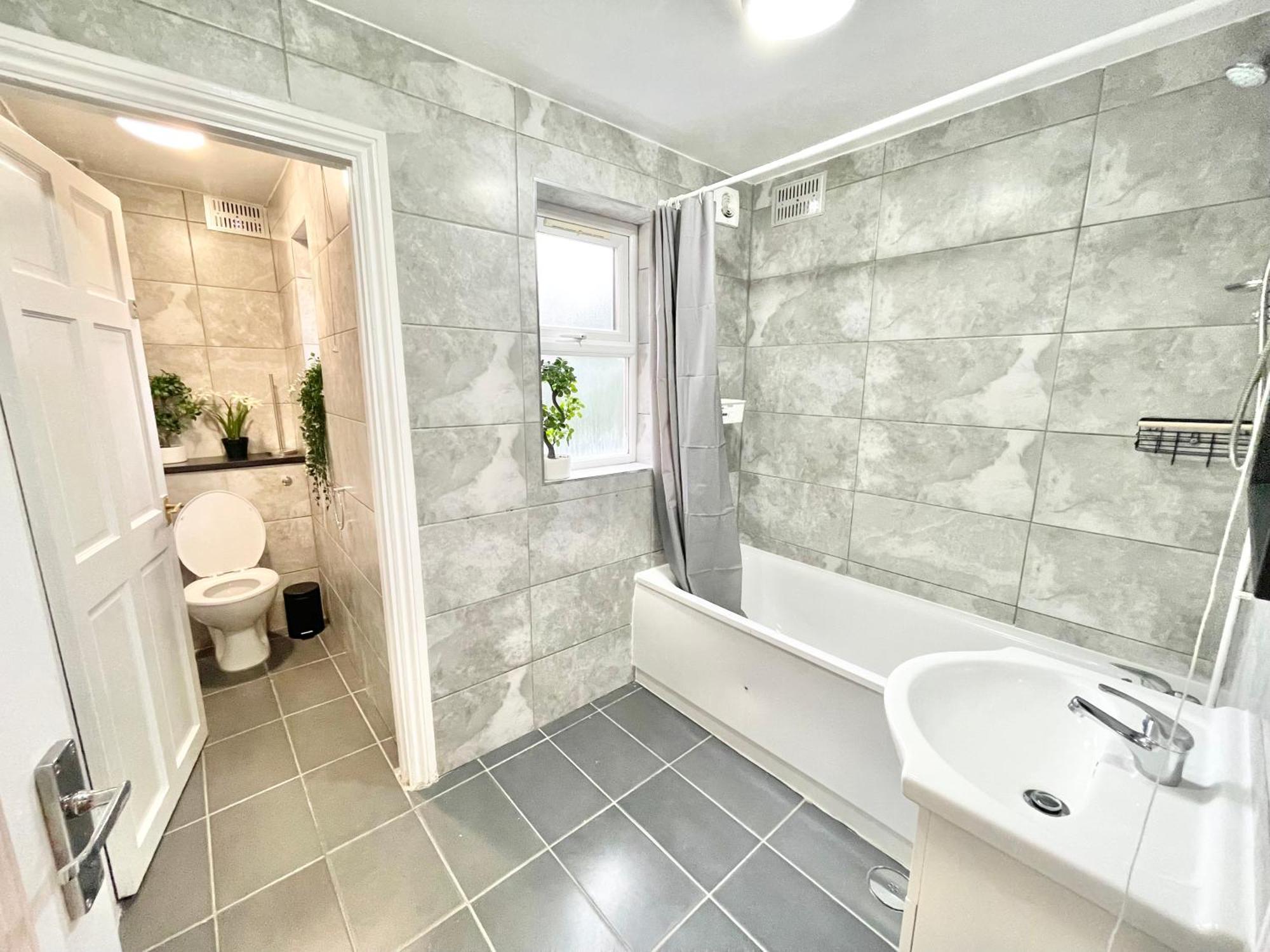 Luxury Garden Flat Near Wembley Stadium London
