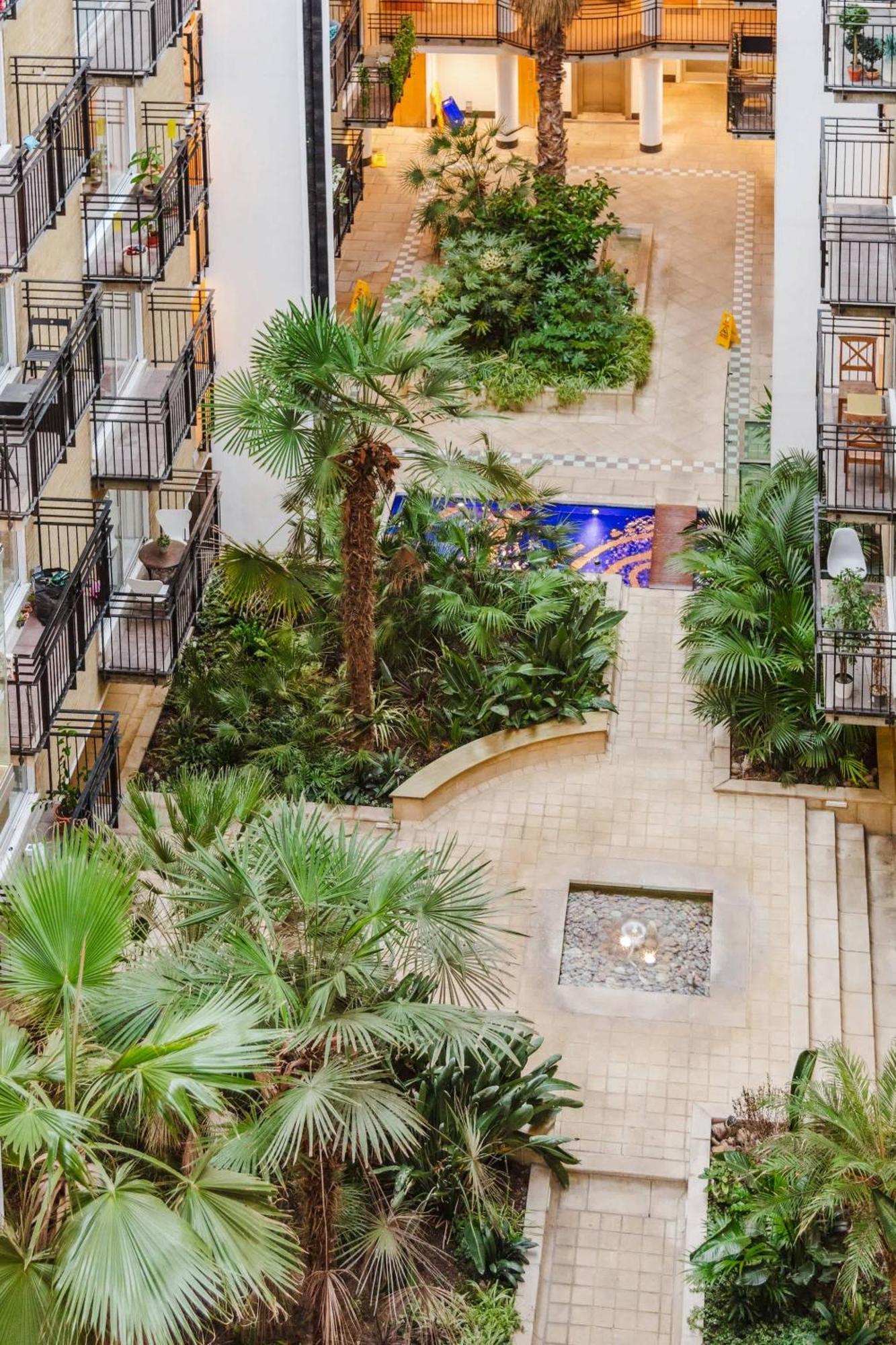 Heart Of The With Balcony - Thames - St Paul's - Cityapartmentstay Londres