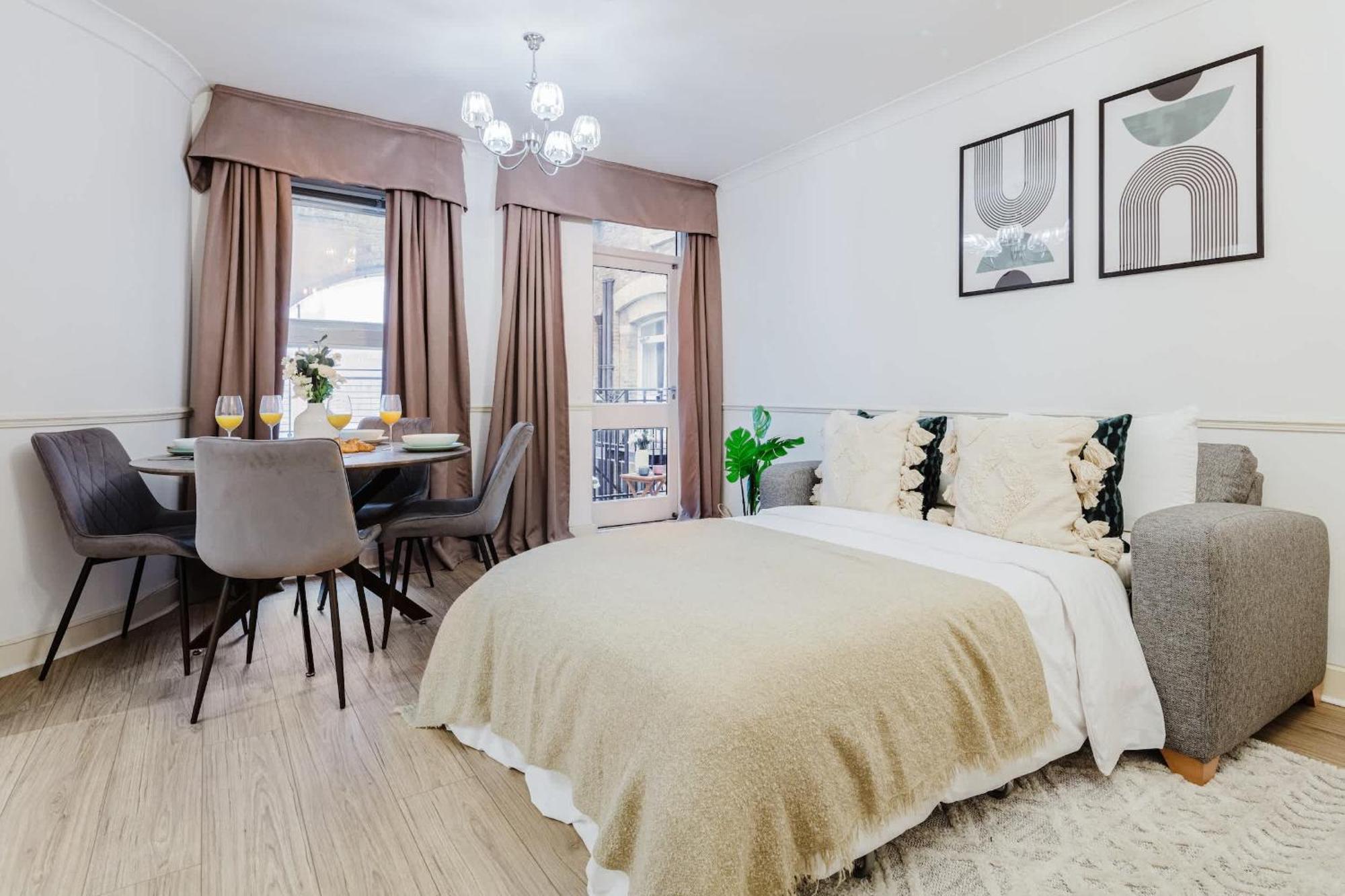 Heart Of The With Balcony - Thames - St Paul's - Cityapartmentstay Londres