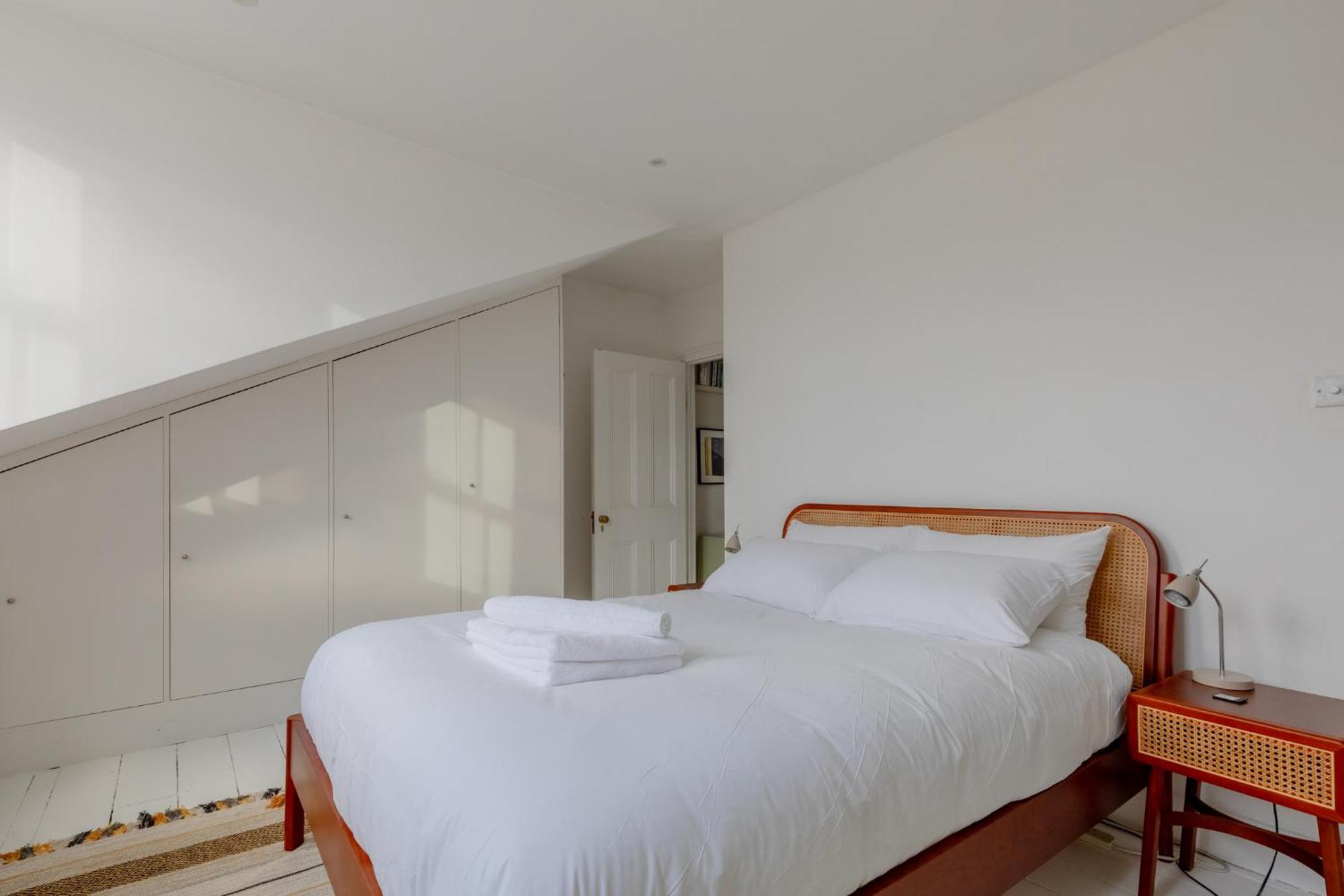 Elegant 2bd Flat Near Regent's Park *