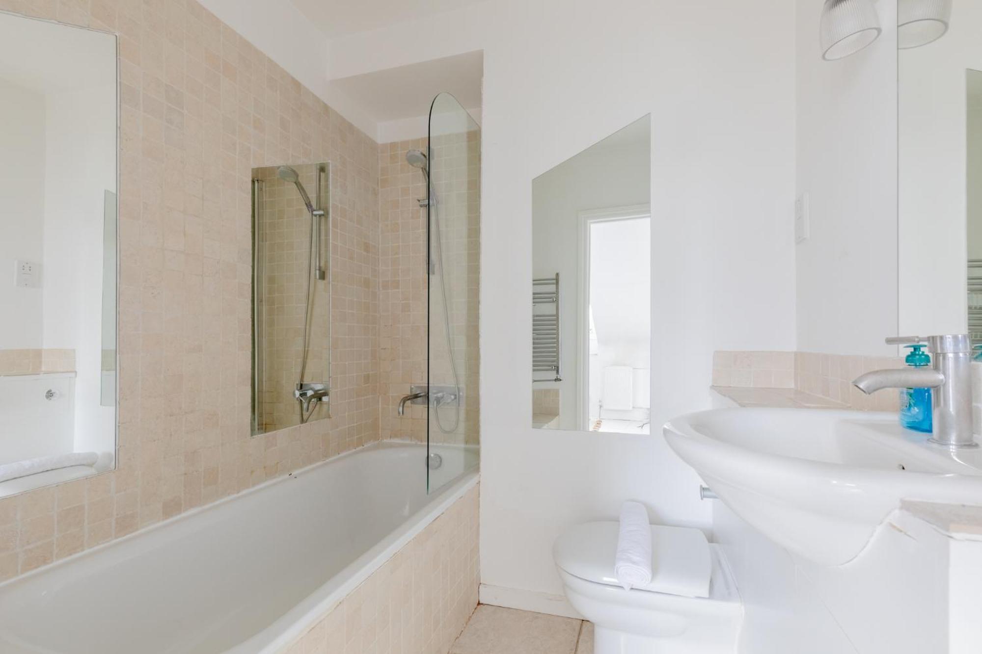 Elegant 2bd Flat Near Regent's Park London