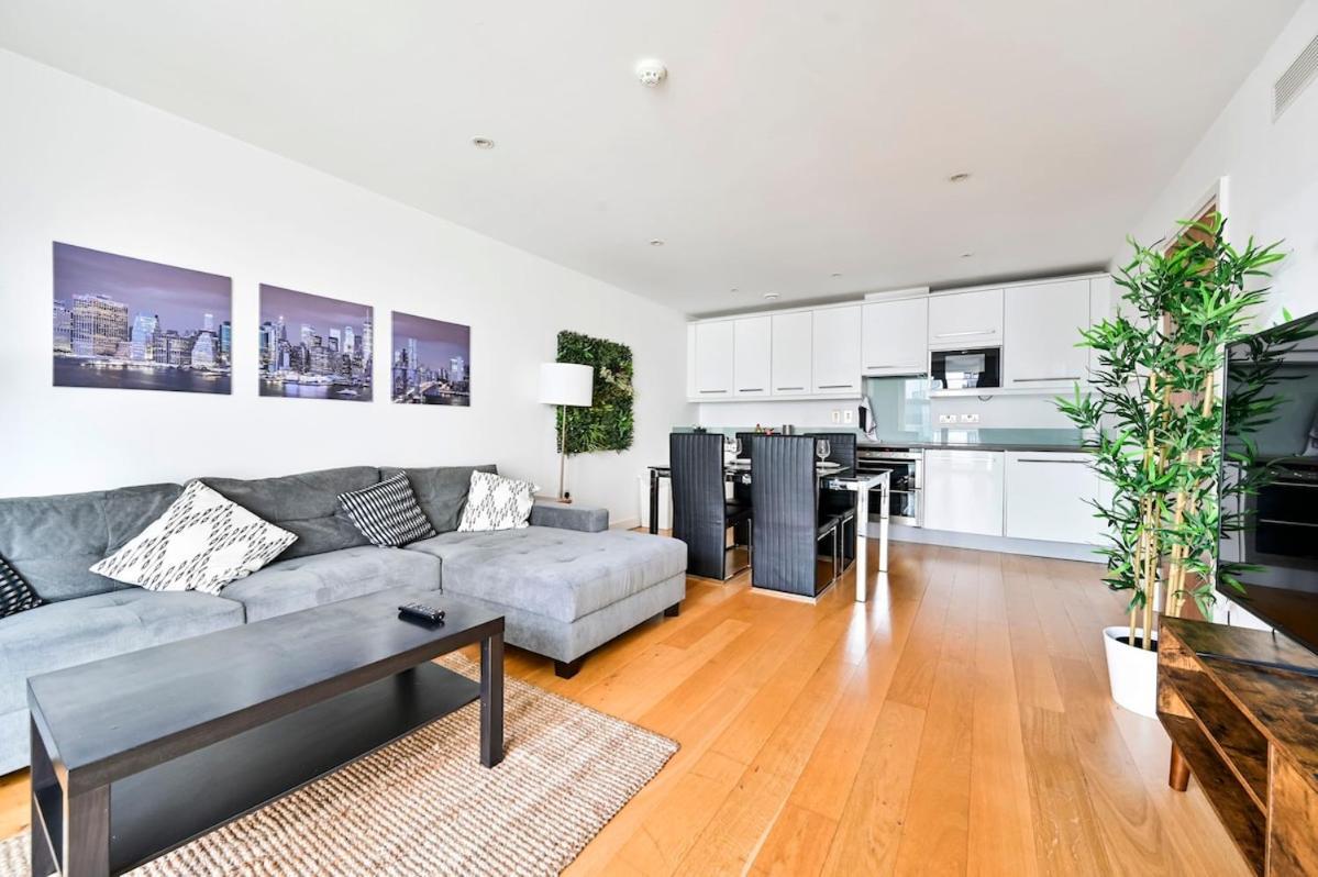 Leilighet Luxury 3 Bed Next Victoria Station *